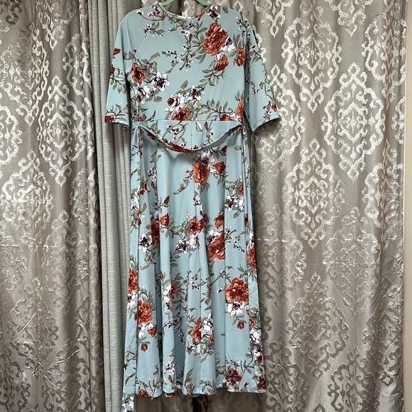 Floral 3/4 Sleeve Maxi Dress with Belt Size 0XL - Picture 6 of 6